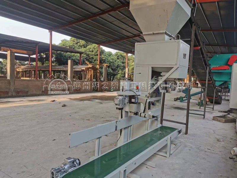 包膜機(jī)、自動(dòng)包裝機(jī)和控制系統(tǒng)在有機(jī)肥生產(chǎn)中的作用是什么？