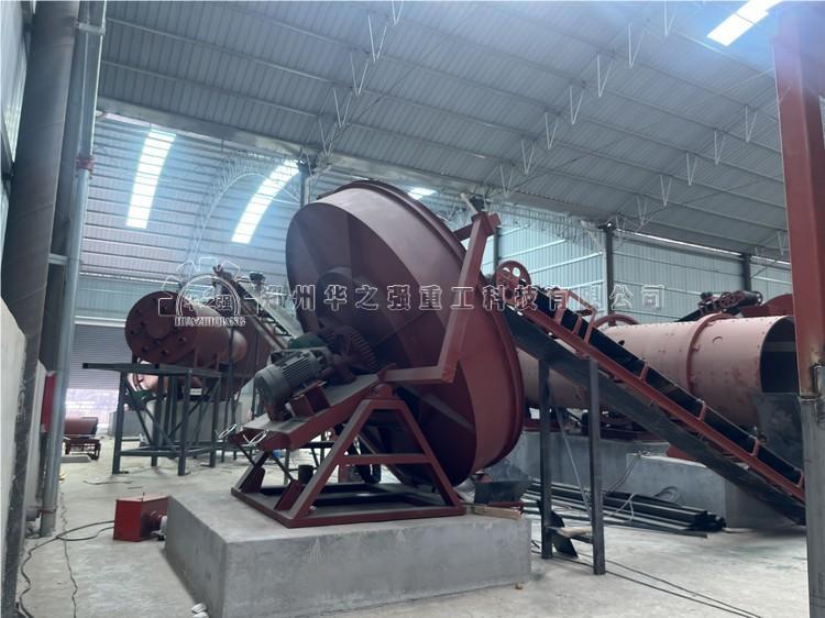 年產(chǎn)5萬(wàn)噸有機(jī)肥生產(chǎn)線設(shè)備都有什么？