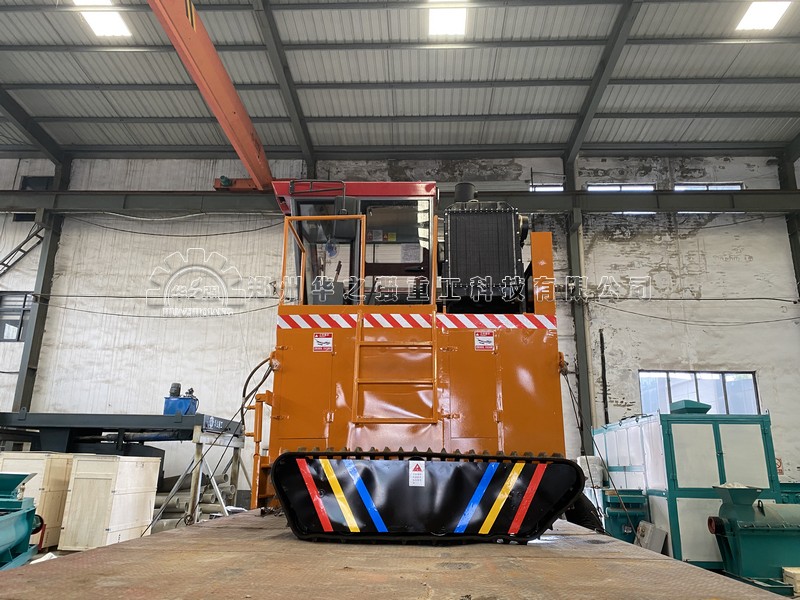 翻拋機在雞糞有機肥發(fā)酵中有何作用？