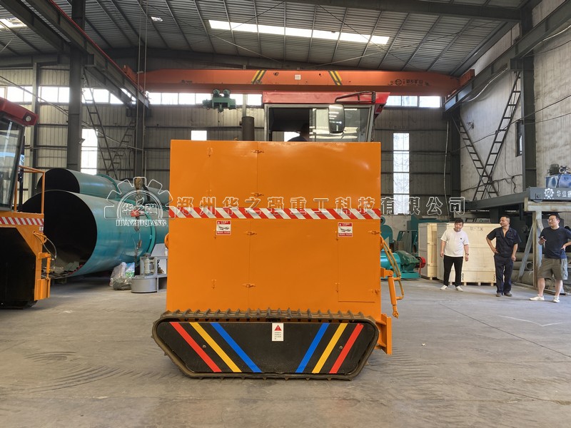 翻拋機在雞糞有機肥發(fā)酵中有何作用？